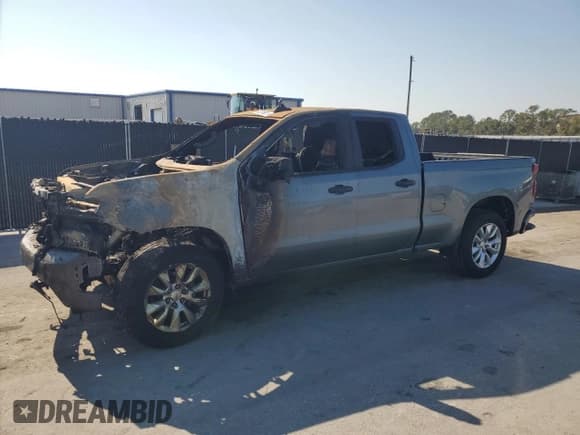 ✅ 2020 Chevrolet Silverado 1500 Custom • VIN: 1GCRWBEH7LZ362259 • Lot: 93015015. Wystawiony na Copart z przebiegiem Nie podano. Bezpłatny archiwum sprzedaży aukcyjnych z USA i szczegółowy raport historii pojazdu na DreamBid. Zdjęcie 1.