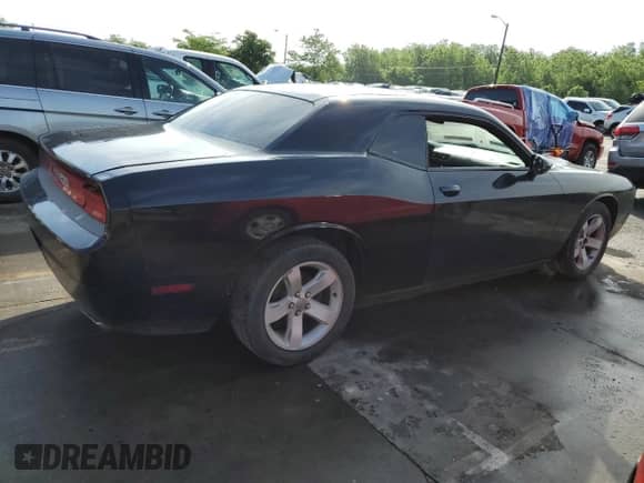 2013 Dodge Challenger SXT z VIN 2C3CDYAG4DH626054, wystawiony jako Copart lot #53808804 z przebiegiem 142 553 mil mil oraz Szkoda całkowita • Salvage title. Historia ofert i sprzedaży dostępna na DreamBid. Obrazek 3.