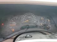 ✅ 2003 GMC Yukon XL SLE • VIN: 1GKFK16Z63J172990 • Lot: 68291005. Wystawiony na Copart z przebiegiem 289 579 mil. Bezpłatny archiwum sprzedaży aukcyjnych z USA i szczegółowy raport historii pojazdu na DreamBid. Zdjęcie 9.