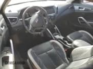 ✅ 2015 Hyundai Veloster Turbo • VIN: KMHTC6AE5FU243883 • Lot: 87482514. Wystawiony na Copart z przebiegiem 159 499 mil. Bezpłatny archiwum sprzedaży aukcyjnych z USA i szczegółowy raport historii pojazdu na DreamBid. Zdjęcie 8.