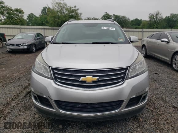 ✅ 2015 Chevrolet Traverse LT • VIN: 1GNKRHKD8FJ266471 • Lot: 57157295. Listed on Copart with 184,286 mi. Free auction sales archive from the USA and detailed vehicle history report at DreamBid. Image 5.