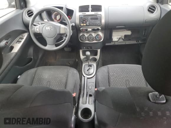 ✅ 2013 Scion xD • VIN: JTKKUPB40D1033689 • Lot: 90026135. Listed on Copart with 105,627 mi. Free auction sales archive from the USA and detailed vehicle history report at DreamBid. Image 8.