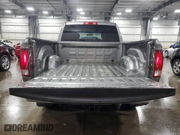 2010 Dodge 1500 ST z VIN 1D7RV1GP7AS230017, wystawiony jako Copart lot #74528714 z przebiegiem 130 531 mil mil oraz Szkoda całkowita • Salvage title. Historia ofert i sprzedaży dostępna na DreamBid. Obrazek 6.