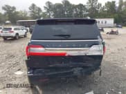 ✅ 2020 Lincoln Navigator Reserve • VIN: 5LMJJ3KT3LEL07527 • Lot: 43314145. Listed on IAAI with 195,858 mi. Free auction sales archive from the USA and detailed vehicle history report at DreamBid. Image 15.