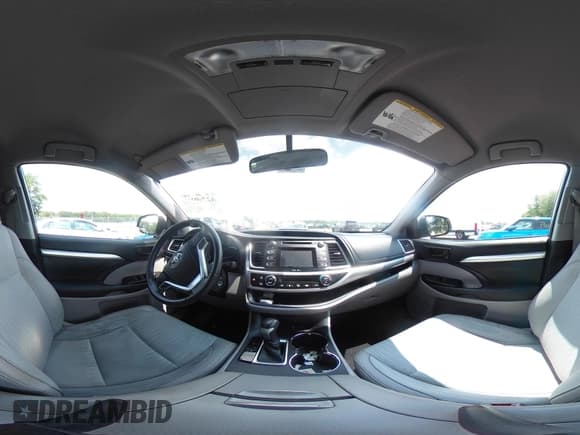 ✅ 2014 Toyota Highlander LE • VIN: 5TDBKRFH7ES057823 • Lot: 42760165. Wystawiony na IAAI z przebiegiem 143 918 mil. Bezpłatny archiwum sprzedaży aukcyjnych z USA i szczegółowy raport historii pojazdu na DreamBid. Zdjęcie 18.