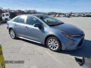 ✅ 2022 Toyota Corolla XLE • VIN: 5YFFPMAE6NP325949 • Lot: 92996195. Wystawiony na Copart z przebiegiem 64 662 mil. Bezpłatny archiwum sprzedaży aukcyjnych z USA i szczegółowy raport historii pojazdu na DreamBid. Zdjęcie 4.