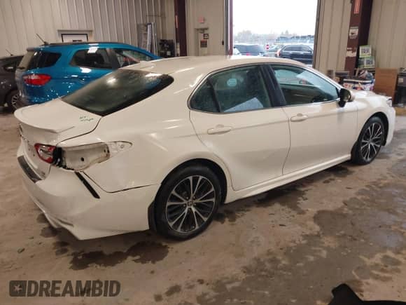 2020 Toyota Camry SE with VIN 4T1M11BK7LU001982, listed as a IAAI auction lot 43384048 with 80,736 mi miles and . Bid and sale history available at DreamBid. Image 4.