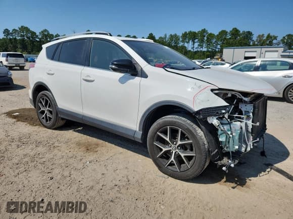 ✅ 2017 Toyota RAV4 SE • VIN: JTMNFREV5HJ711230 • Лот: 70559145. Опубликован ранее на Copart с пробегом 160 647 миль. Бесплатный доступ к архиву аукционных продаж из США и подробный отчёт об истории автомобиля на DreamBid. Изображение 4.