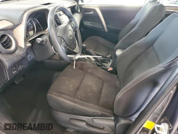 ✅ 2015 Toyota RAV4 XLE • VIN: JTMRFREV0FJ039950 • Lot: 91377845. Wystawiony na Copart z przebiegiem 121 906 mil. Bezpłatny archiwum sprzedaży aukcyjnych z USA i szczegółowy raport historii pojazdu na DreamBid. Zdjęcie 7.