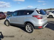 ✅ 2017 Ford Escape SE • VIN: 1FMCU9GD3HUB33589 • Лот: 92193425. Опубликован ранее на Copart с пробегом 67 540 миль. Бесплатный доступ к архиву аукционных продаж из США и подробный отчёт об истории автомобиля на DreamBid. Изображение 2.