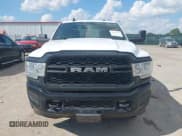 ✅ 2021 Ram 2500 Tradesman • VIN: 3C6UR5HJ7MG597531 • Lot: 42984126. Wystawiony na IAAI z przebiegiem 101 045 mil. Bezpłatny archiwum sprzedaży aukcyjnych z USA i szczegółowy raport historii pojazdu na DreamBid. Zdjęcie 12.