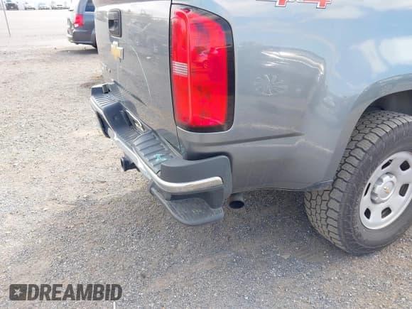 ✅ 2019 Chevrolet Colorado 4WD Work Truck • VIN: 1GCGTBEN9K1172935 • Лот: 43423113. Опубликован ранее на IAAI с пробегом 143 638 миль. Бесплатный доступ к архиву аукционных продаж из США и подробный отчёт об истории автомобиля на DreamBid. Изображение 18.