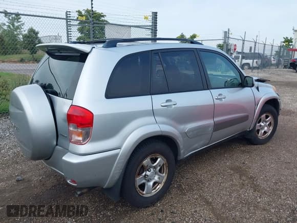 ✅ 2003 Toyota RAV4 • VIN: JTEHH20V836076971 • Lot: 42926707. Listed on IAAI with 154,940 mi. Free auction sales archive from the USA and detailed vehicle history report at DreamBid. Image 4.