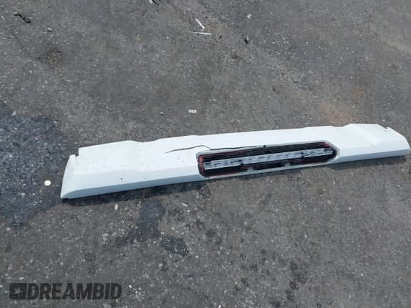 ✅ 2022 Chevrolet Silverado 1500 Custom • VIN: 3GCPYBEK4NG189834 • Lot: 42136171. Wystawiony na IAAI z przebiegiem 95 440 mil. Bezpłatny archiwum sprzedaży aukcyjnych z USA i szczegółowy raport historii pojazdu na DreamBid. Zdjęcie 12.