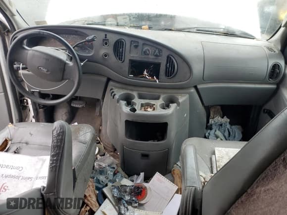 ✅ 2004 Ford Econoline Cargo • VIN: 1FTSS34L44HB30606 • Лот: 50337095. Опубликован ранее на Copart с пробегом 215 347 миль. Бесплатный доступ к архиву аукционных продаж из США и подробный отчёт об истории автомобиля на DreamBid. Изображение 8.