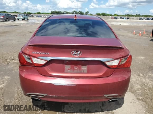 ✅ 2013 Hyundai Sonata SE • VIN: 5NPEC4AC0DH721666 • Lot: 66767164. Listed on Copart with 186,491 mi. Free auction sales archive from the USA and detailed vehicle history report at DreamBid. Image 6.