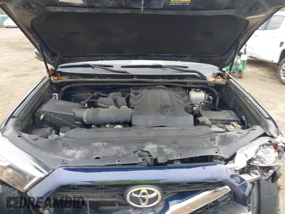 ✅ 2018 Toyota 4Runner SR5 • VIN: JTEBU5JR5J5528964 • Lot: 42752743. Wystawiony na IAAI z przebiegiem 140 649 mil. Bezpłatny archiwum sprzedaży aukcyjnych z USA i szczegółowy raport historii pojazdu na DreamBid. Zdjęcie 10.