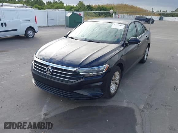 ✅ 2020 Volkswagen Jetta S • VIN: 3VWCB7BUXLM074749 • Lot: 43573025. Wystawiony na IAAI z przebiegiem 48 176 mil. Bezpłatny archiwum sprzedaży aukcyjnych z USA i szczegółowy raport historii pojazdu na DreamBid. Zdjęcie 19.