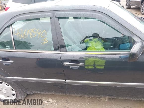 ✅ 1995 Mercedes-Benz C 2.8L • VIN: WDBHA28E7SF262334 • Лот: 42618540. Опубликован ранее на IAAI с пробегом 124 770 миль. Бесплатный доступ к архиву аукционных продаж из США и подробный отчёт об истории автомобиля на DreamBid. Изображение 13.