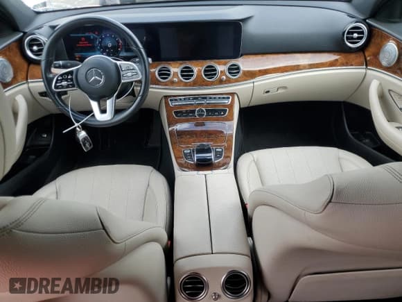 ✅ 2020 Mercedes-Benz E 350 • VIN: WDDZF8DB3LA725659 • Lot: 53916985. Listed on Copart with 62,635 mi. Free auction sales archive from the USA and detailed vehicle history report at DreamBid. Image 8.