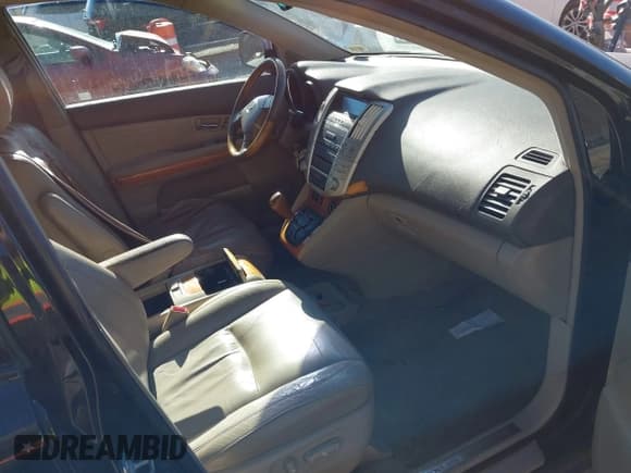 ✅ 2009 Lexus RX 350 • VIN: 2T2HK31U29C117724 • Lot: 43809464. Listed on IAAI with 228,382 mi. Free auction sales archive from the USA and detailed vehicle history report at DreamBid. Image 5.