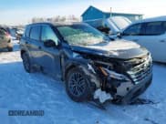 ✅ 2024 Nissan Rogue S • VIN: 5N1BT3AB6RC714501 • Lot: 43564433. Wystawiony na IAAI z przebiegiem 35 161 mil. Bezpłatny archiwum sprzedaży aukcyjnych z USA i szczegółowy raport historii pojazdu na DreamBid. Zdjęcie 1.