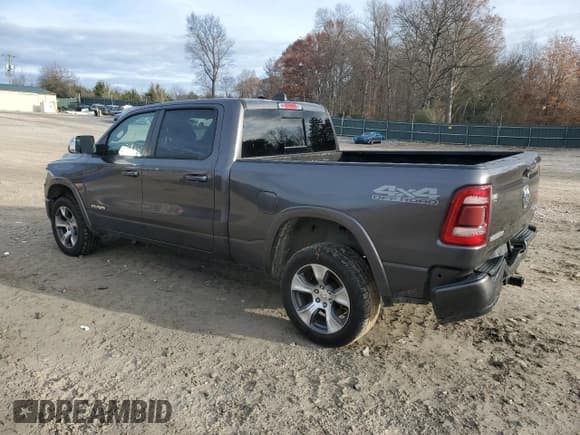 ✅ 2019 Ram 1500 Laramie • VIN: 1C6SRFRT8KN920471 • Лот: 84662034. Опубликован ранее на Copart с пробегом 96 467 миль. Бесплатный доступ к архиву аукционных продаж из США и подробный отчёт об истории автомобиля на DreamBid. Изображение 2.