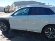 ✅ 2021 Audi Q5 Premium Plus • VIN: WA1BAAFY9M2116651 • Lot: 43622408. Wystawiony na IAAI z przebiegiem 44 587 mil. Bezpłatny archiwum sprzedaży aukcyjnych z USA i szczegółowy raport historii pojazdu na DreamBid. Zdjęcie 15.