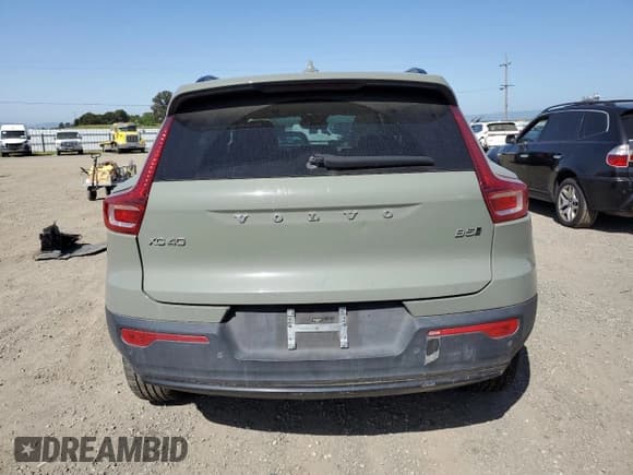 ✅ 2023 Volvo XC40 Plus Dark Theme • VIN: YV4L12UW1P2931333 • Lot: 53039055. Listed on Copart with 43,902 mi. Free auction sales archive from the USA and detailed vehicle history report at DreamBid. Image 6.