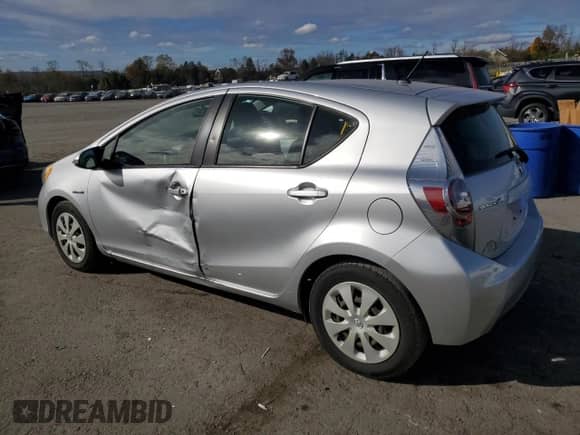 2012 Toyota Prius Two with VIN JTDKDTB3XC1527564, listed as a Copart auction lot 89484385 with 128,250 mi miles and Salvage title. Bid and sale history available at DreamBid. Image 2.