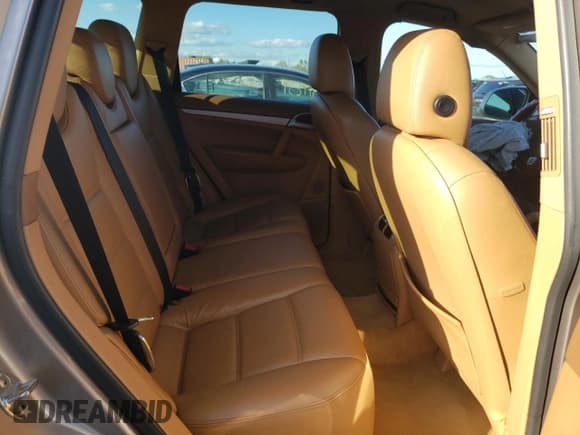 ✅ 2004 Porsche Cayenne • VIN: WP1AA29P94LA22286 • Lot: 72525174. Wystawiony na Copart z przebiegiem Nie podano. Bezpłatny archiwum sprzedaży aukcyjnych z USA i szczegółowy raport historii pojazdu na DreamBid. Zdjęcie 10.