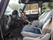 ✅ 2003 Mercedes-Benz G 500 • VIN: WDCYR49E73X137599 • Lot: 46295835. Wystawiony na Copart z przebiegiem 157 400 mil. Bezpłatny archiwum sprzedaży aukcyjnych z USA i szczegółowy raport historii pojazdu na DreamBid. Zdjęcie 7.