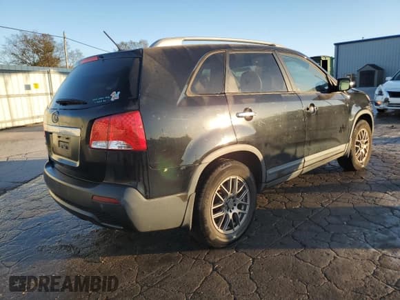 ✅ 2012 Kia Sorento LX • VIN: 5XYKT4A66CG240811 • Lot: 91444925. Wystawiony na Copart z przebiegiem 256 262 mil. Bezpłatny archiwum sprzedaży aukcyjnych z USA i szczegółowy raport historii pojazdu na DreamBid. Zdjęcie 3.
