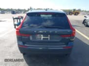 ✅ 2021 Volvo XC60 Momentum • VIN: YV4102RK7M1874993 • Lot: 43701481. Wystawiony na IAAI z przebiegiem 55 621 mil. Bezpłatny archiwum sprzedaży aukcyjnych z USA i szczegółowy raport historii pojazdu na DreamBid. Zdjęcie 17.