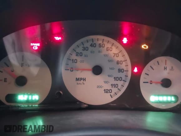 ✅ 2002 Chrysler Voyager • VIN: 1C4GJ25372B738475 • Lot: 41452103. Listed on IAAI with 162,119 mi. Free auction sales archive from the USA and detailed vehicle history report at DreamBid. Image 7.