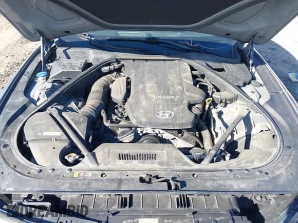 ✅ 2016 Hyundai Genesis 3.8L • VIN: KMHGN4JE3GU137577 • Lot: 41599851. Wystawiony na IAAI z przebiegiem 158 011 mil. Bezpłatny archiwum sprzedaży aukcyjnych z USA i szczegółowy raport historii pojazdu na DreamBid. Zdjęcie 10.