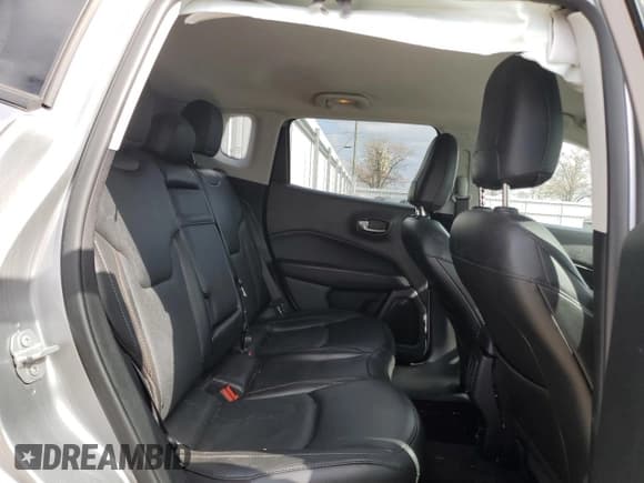 ✅ 2020 Jeep Compass High Altitude • VIN: 3C4NJDCB1LT128083 • Lot: 52598055. Wystawiony na Copart z przebiegiem 46 390 mil. Bezpłatny archiwum sprzedaży aukcyjnych z USA i szczegółowy raport historii pojazdu na DreamBid. Zdjęcie 11.