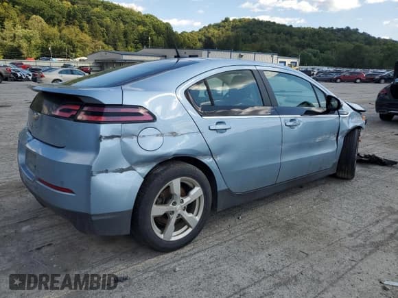 ✅ 2013 Chevrolet Volt • VIN: 1G1RA6E45DU136196 • Lot: 70641634. Wystawiony na Copart z przebiegiem 143 807 mil. Bezpłatny archiwum sprzedaży aukcyjnych z USA i szczegółowy raport historii pojazdu na DreamBid. Zdjęcie 3.