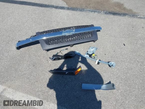 ✅ 2005 Chevrolet Colorado 1SE LS Z71 • VIN: 1GCDS136158289870 • Lot: 43173533. Listed on IAAI with 231,880 mi. Free auction sales archive from the USA and detailed vehicle history report at DreamBid. Image 12.