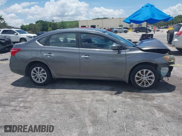 ✅ 2019 Nissan Sentra SV • VIN: 3N1AB7AP6KL608116 • Lot: 42962586. Wystawiony na IAAI z przebiegiem 81 023 mil. Bezpłatny archiwum sprzedaży aukcyjnych z USA i szczegółowy raport historii pojazdu na DreamBid. Zdjęcie 14.