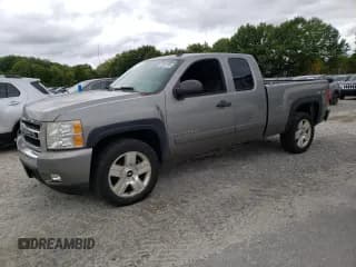 ✅ 2008 Chevrolet Silverado 1500 LTZ • VIN: 2GCEK19JX81273500 • Lot: 72581794. Listed on Copart with 141,796 mi. Free auction sales archive from the USA and detailed vehicle history report at DreamBid. Image 1.