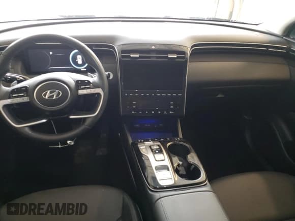 ✅ 2022 Hyundai Tucson Limited • VIN: 5NMJECAE2NH027659 • Lot: 40399903. Wystawiony na Copart z przebiegiem 16 974 mil. Bezpłatny archiwum sprzedaży aukcyjnych z USA i szczegółowy raport historii pojazdu na DreamBid. Zdjęcie 8.