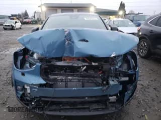 ✅ 2022 Volvo C40 Ultimate • VIN: YV4ED3GB6N2002492 • Lot: 69524222. Wystawiony na Copart z przebiegiem 3 620 mil. Bezpłatny archiwum sprzedaży aukcyjnych z USA i szczegółowy raport historii pojazdu na DreamBid. Zdjęcie 5.