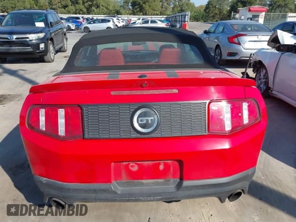 ✅ 2011 Ford Mustang GT Premium • VIN: 1ZVBP8FF3B5103964 • Lot: 43247908. Listed on IAAI with 186,161 mi. Free auction sales archive from the USA and detailed vehicle history report at DreamBid. Image 16.
