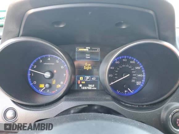 ✅ 2018 Subaru Outback Limited • VIN: 4S4BSENC5J3387109 • Lot: 81889405. Listed on Copart with 123,766 mi. Free auction sales archive from the USA and detailed vehicle history report at DreamBid. Image 9.