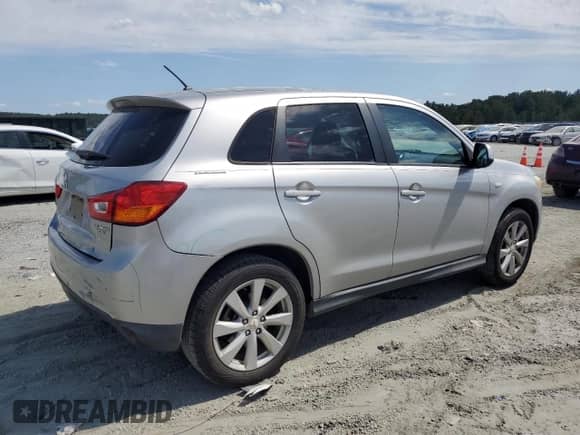 2014 Mitsubishi Outlander ES z VIN 4A4AP3AU5EE004583, wystawiony jako Copart lot #70437975 z przebiegiem 188 724 mil mil oraz Szkoda całkowita • Salvage title. Historia ofert i sprzedaży dostępna na DreamBid. Obrazek 3.