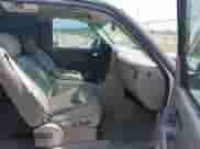 ✅ 2005 Chevrolet Silverado 1500 LS • VIN: 2GCEC19T851312059 • Lot: 42038341. Wystawiony na IAAI z przebiegiem 223 642 mil mil. Skorzystaj z bezpłatnego archiwum sprzedaży aukcyjnych z USA i zobacz szczegółowy raport historii pojazdu na DreamBid. Zdjęcie 5.