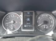 ✅ 2021 Toyota Tacoma SR • VIN: 3TYCZ5AN2MT032210 • Lot: 42885834. Wystawiony na IAAI z przebiegiem 16 117 mil. Bezpłatny archiwum sprzedaży aukcyjnych z USA i szczegółowy raport historii pojazdu na DreamBid. Zdjęcie 7.