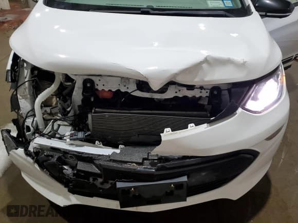 ✅ 2019 Chevrolet Bolt EV Premier • VIN: 1G1FZ6S00K4105481 • Lot: 87724845. Wystawiony na Copart z przebiegiem 109 929 mil. Bezpłatny archiwum sprzedaży aukcyjnych z USA i szczegółowy raport historii pojazdu na DreamBid. Zdjęcie 11.