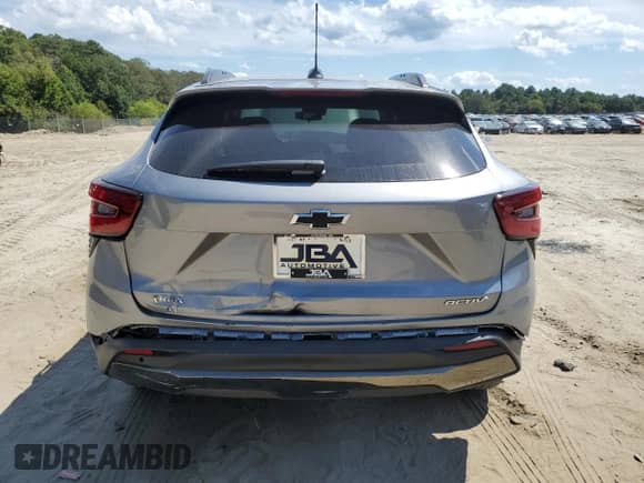 2024 Chevrolet Trax ACTIV с VIN KL77LKE24RC226952, выставлен на аукционе Copart как лот 71319695 с пробегом 15 561 миль миль и Списание • Salvage title. История ставок и продаж доступна на DreamBid. Изображение 6.